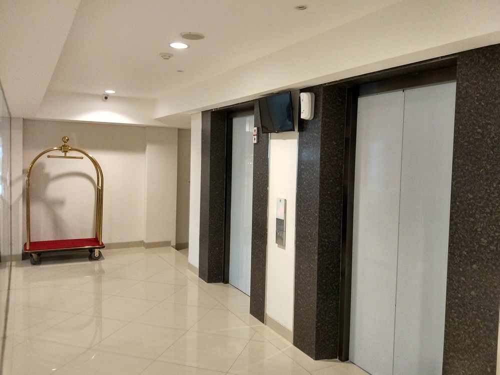 All Nite And Day Hotel Alam Sutera Serpong Exterior foto